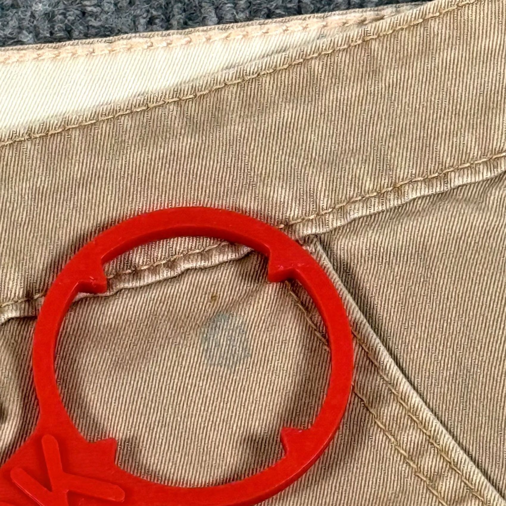 Levi's Y2K 00s Levis Beige Khaki Chino Capris Cropped Pants Size 16 Neutral Workwear Size 38" / US 16 / IT 52 - 6 Thumbnail
