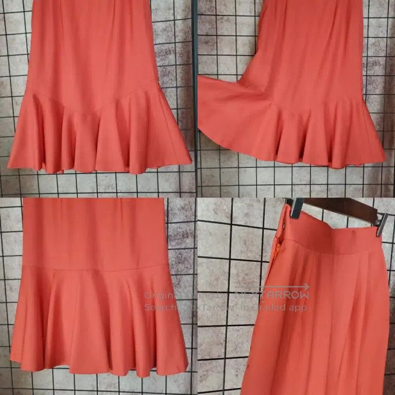 Dior Christian Dior Flared Wool Skirt in Apricot . Size 22" - 3 Thumbnail