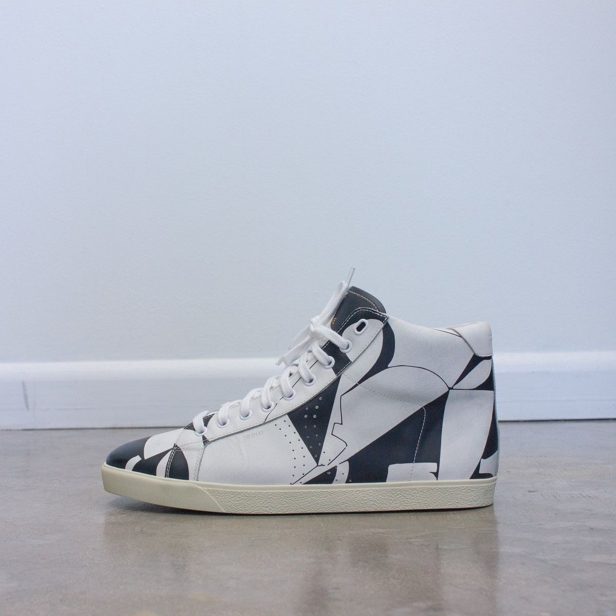 Celine 960$ Celine - Abstract Print TR 01M Triomphe Hi-Top Sneakers Size US 11 / EU 44 - 11 Thumbnail