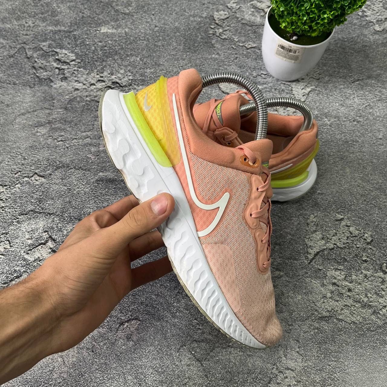 Nike Nike React Miler 3 Shoes Running Y2K Sneakers Size 40 Size US 8.5 / IT 38.5 - 17 Thumbnail