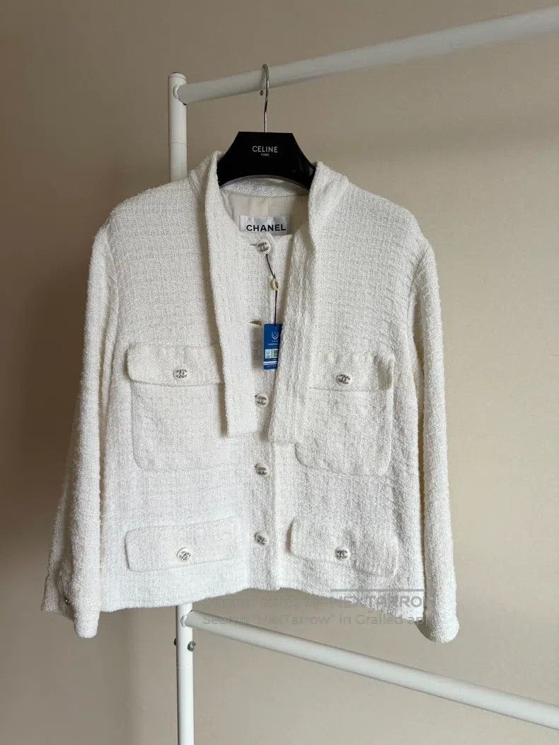 Chanel Chanel White streamer four pockets jacket Size M / US 6-8 / IT 42-44 - 1 Thumbnail