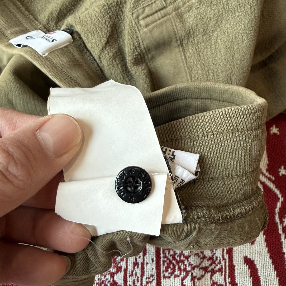 Stone Island × Supreme Used FW17 Supreme Stone Island Sweatpants Size L Olive Size US 34 / EU 50 - 12 Thumbnail
