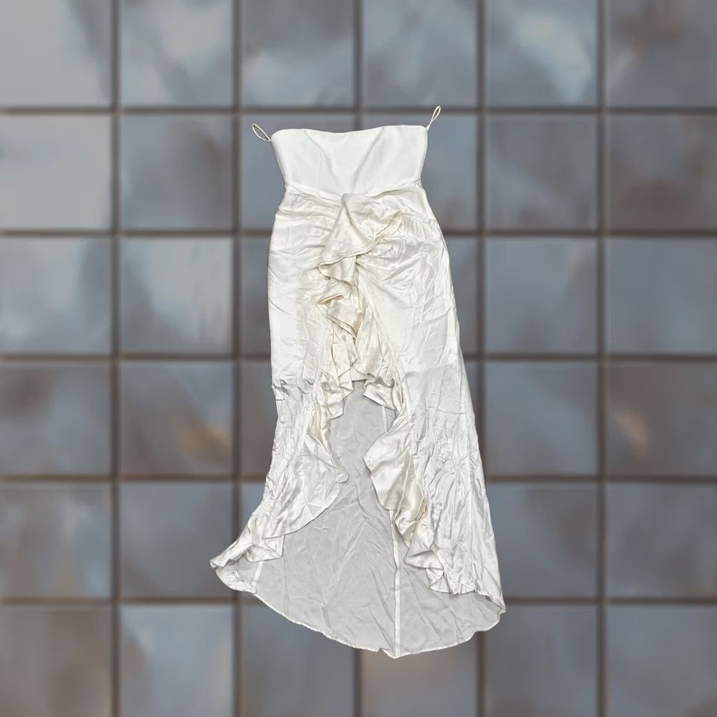 Vintage NWT Cinq à Sept Women's Strapless Georgiana Dress Ivory Size 4 A-Line Hi-Low Polyester Blend Dress Mens Womens Size S / US 4 / IT 40 - 1 Thumbnail