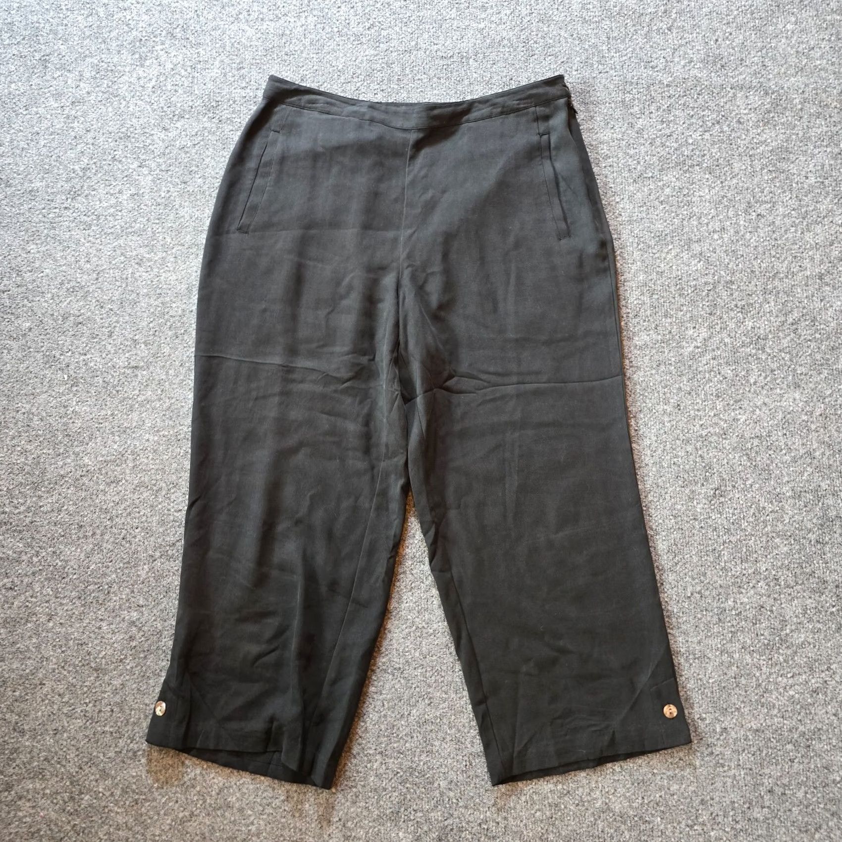 Tommy Bahama Tommy Bahama Pants Womens Size 8 Black Silk Wide-Leg Side Zip Cropped Casual Size 30" / US 8 / IT 44 - 2 Thumbnail