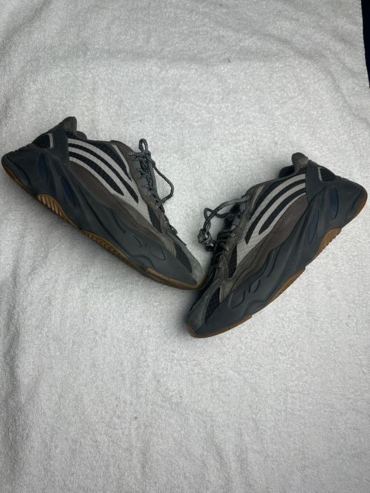 Yeezy clearance 700 grailed