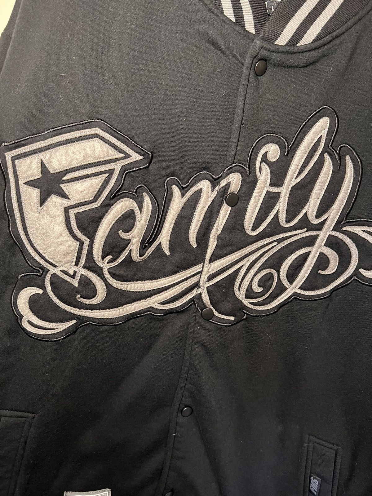 Famous Stars And Straps Vintage Stars and Straps “family” patch cotton bomber jacket Size US XL / EU 56 / 4 - 6 Thumbnail