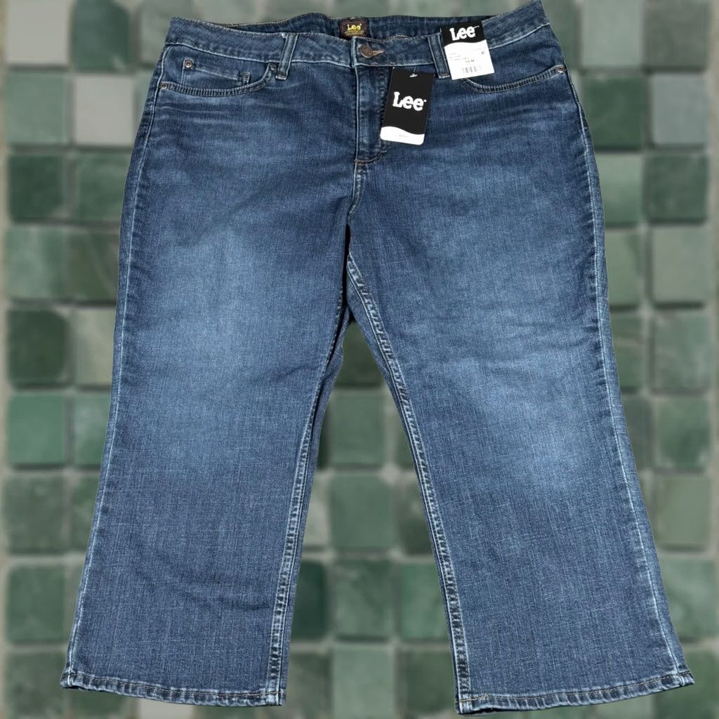 Lee VINTAGE Lee 18M Capri Jeans Damen? 18M Mid Rise Stormy Lines Denim Capris Jeans Womens Str... Size 40" / US 18 - 1 Thumbnail