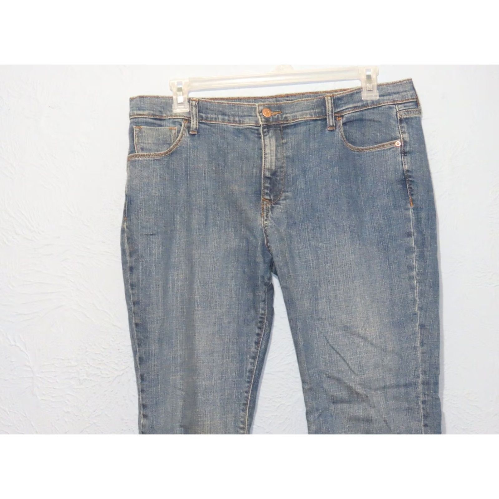 Old Navy Old Navy Jeans Women's 16 Regular Bootcut Denim Blue Med Wash Stretch Cotton Spandex Zipper Button Zip Inseam 30.5 in Boys? Size 38" / US 16 / IT 52 - 3 Thumbnail