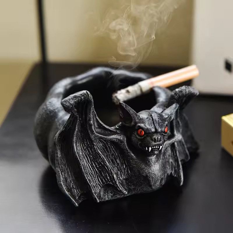 Japanese Brand Dracula Bat Ashtray Size ONE SIZE - 3 Thumbnail