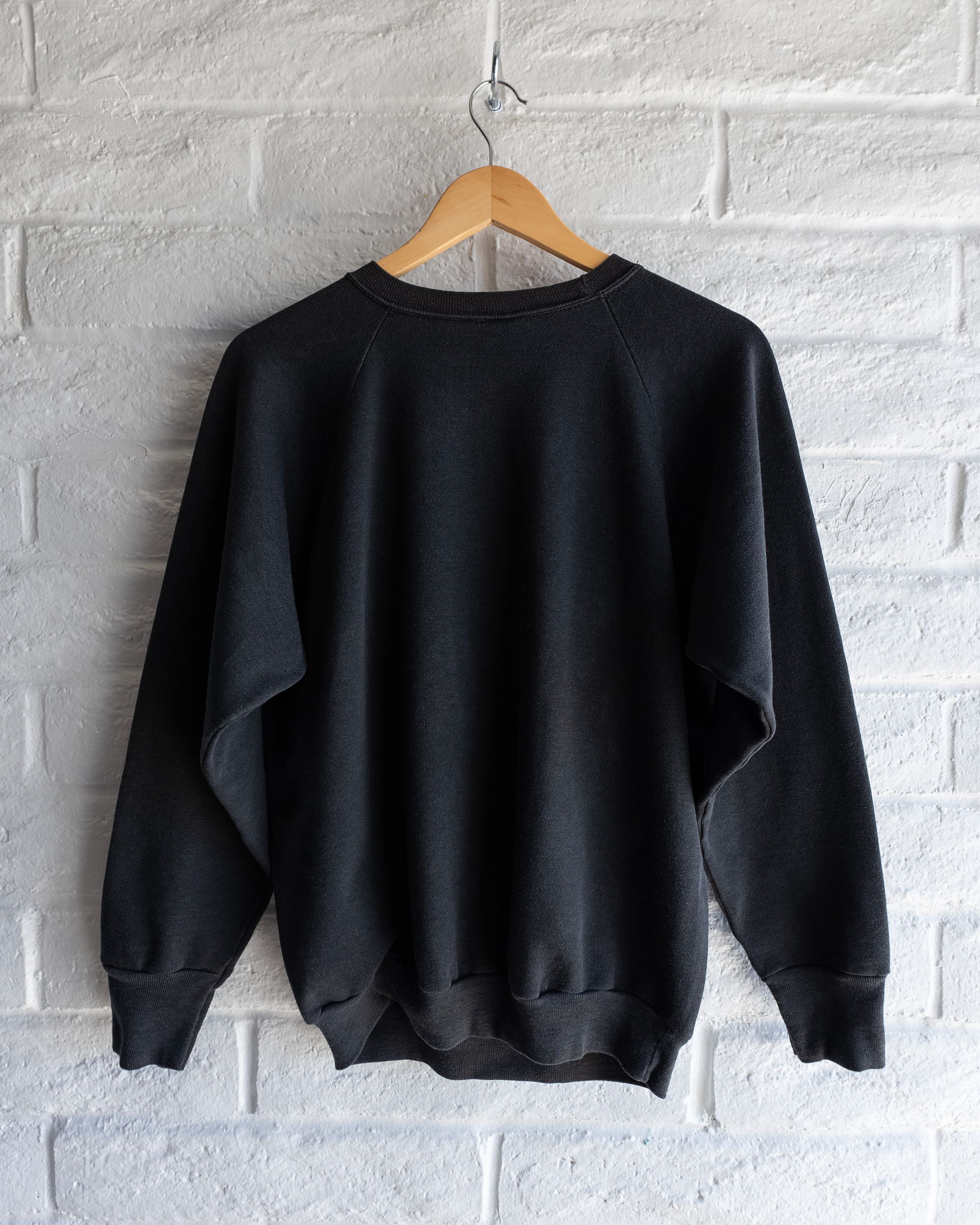 Vintage Vintage 1980s University Of Australia Sweatshirt Black L Size US L / EU 52-54 / 3 - 8 Thumbnail