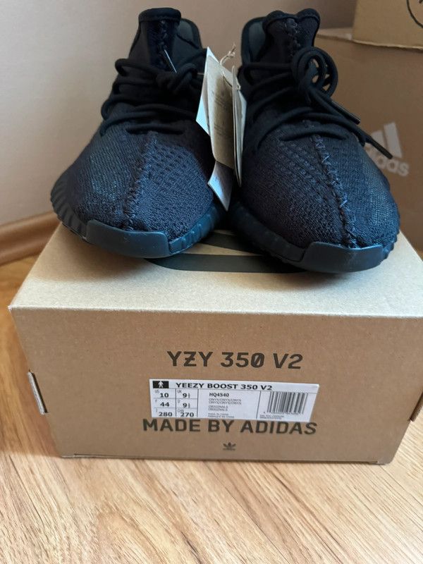 Kanye West × Yeezy Adidas Yeezy boost Yeezy 350 v2 onyx EU44 US10 Size US 10 / EU 43 - 5 Thumbnail