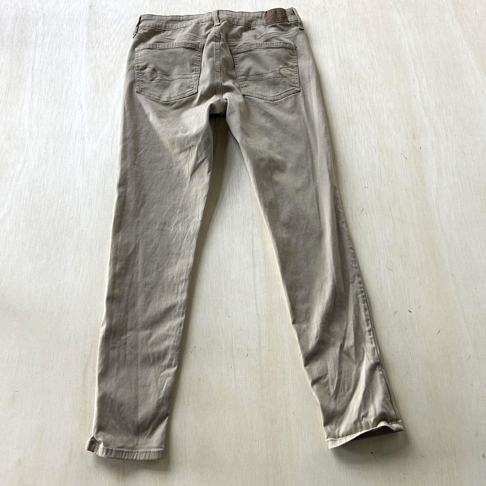 American Eagle Outfitters American Eagle Outfitters Pants Womens 10 Beige Skinny Super Stretch Khakis Size 32" / US 10 / IT 46 - 4 Thumbnail