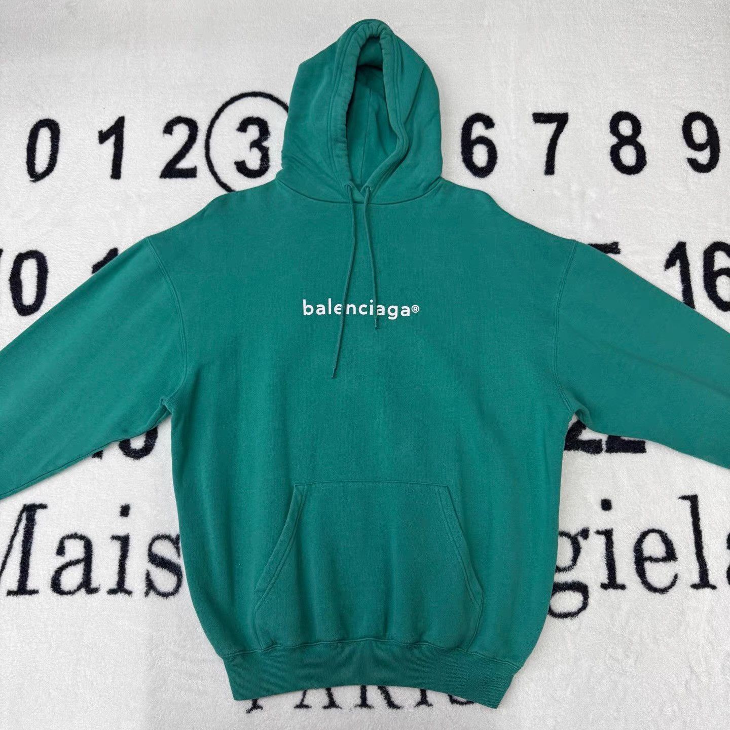 Balenciaga Balenciaga Lake Green Envelope Logo Letter Hoodie Q10 Size US S / EU 44-46 / 1 - 1 Thumbnail