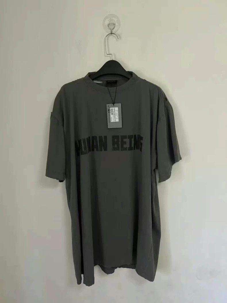 Balenciaga Balenciaga Human Being Deep Gray Letter Water Wash Hole Sh Size US S / EU 44-46 / 1 - 1 Thumbnail