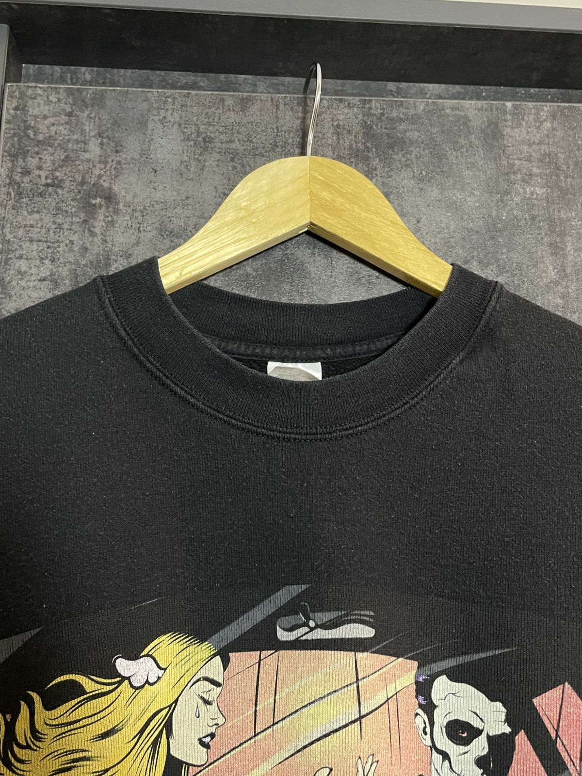 Band Tees Vintage 00s Blink 182 Sweatshirt Rock Band 3D Oasis Deftones Size US XL / EU 56 / 4 - 10 Thumbnail