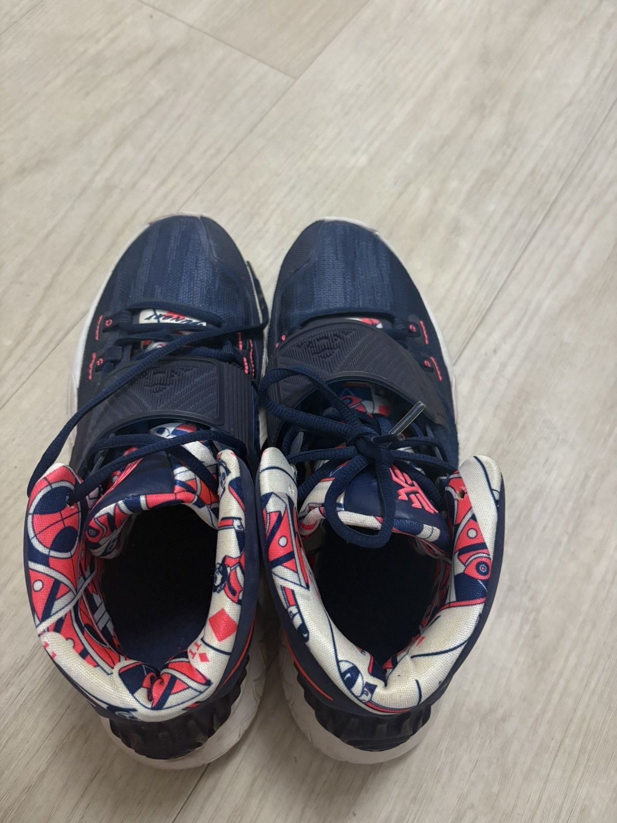 Nike kyrie irving4 Size US 9.5 / EU 42-43 - 5 Thumbnail