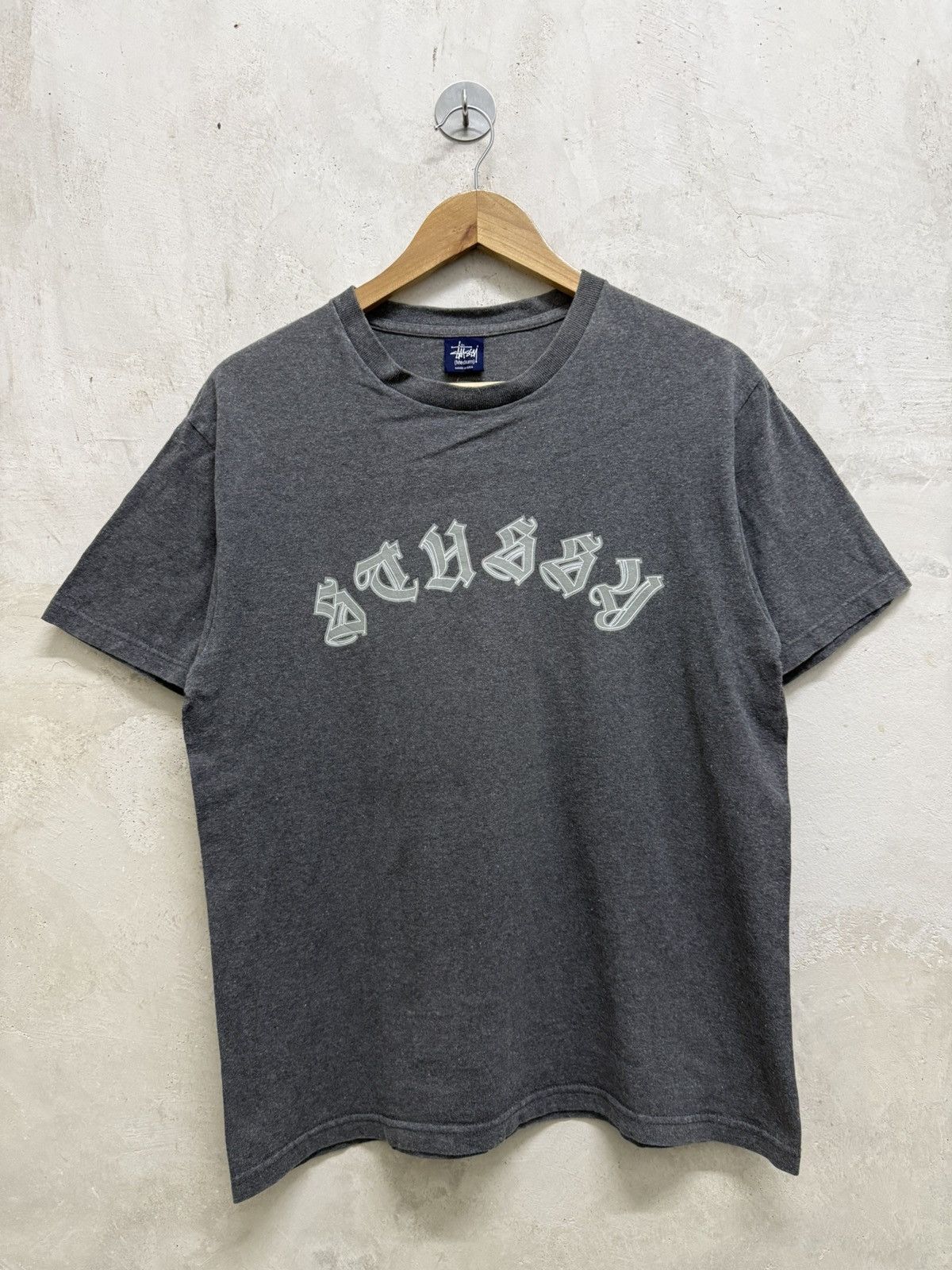 Stussy 2000s Stussy Goth Font Tshirt Size US M / EU 48-50 / 2 - 1 Thumbnail