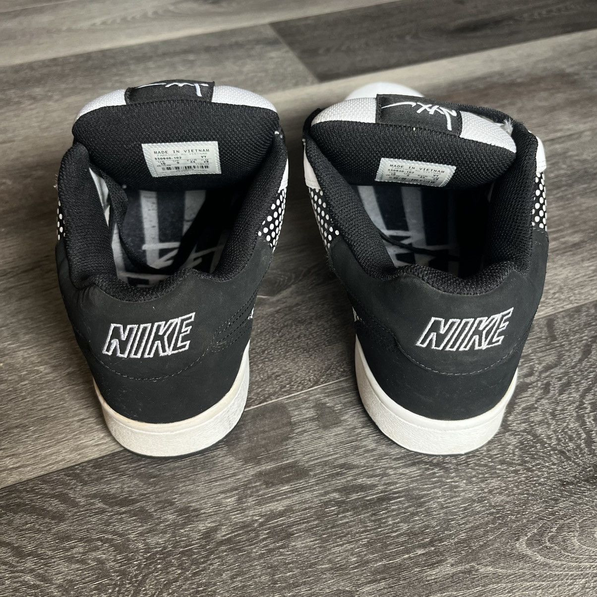 Nike Vintage 2008 Nike Nyx SB Dunk Dylan Skate Shoes 330940-102 Size US 10 / EU 43 - 4 Thumbnail