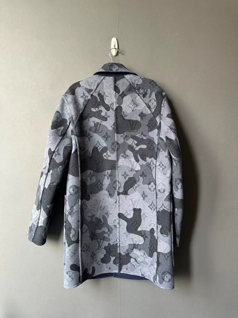 Louis Vuitton Louis Vuitton Camouflage full-print reversible coat Size US S / EU 44-46 / 1 - 2 Thumbnail