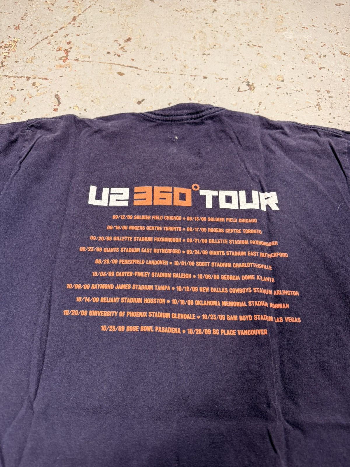 Other U2 2009 360 Tour Tee Size US L / EU 52-54 / 3 - 4 Thumbnail