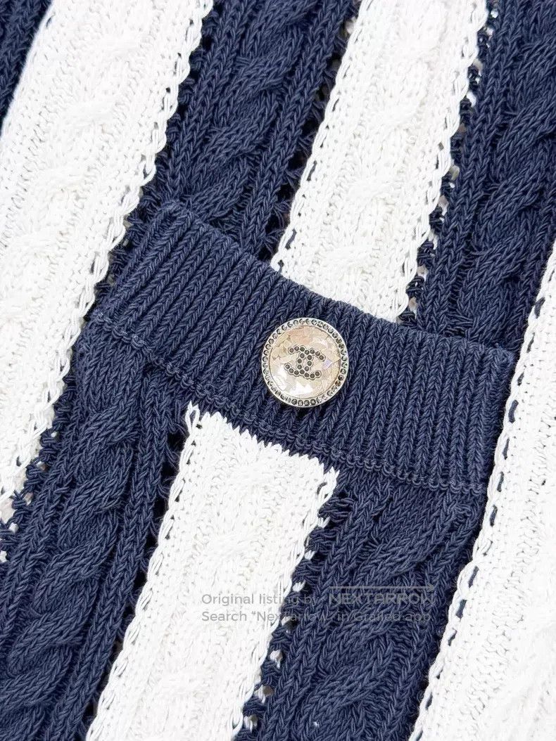 Chanel Chanel Vertical striped diamond buckle long-sleeved knitte Size XS / US 0-2 / IT 36-38 - 4 Thumbnail