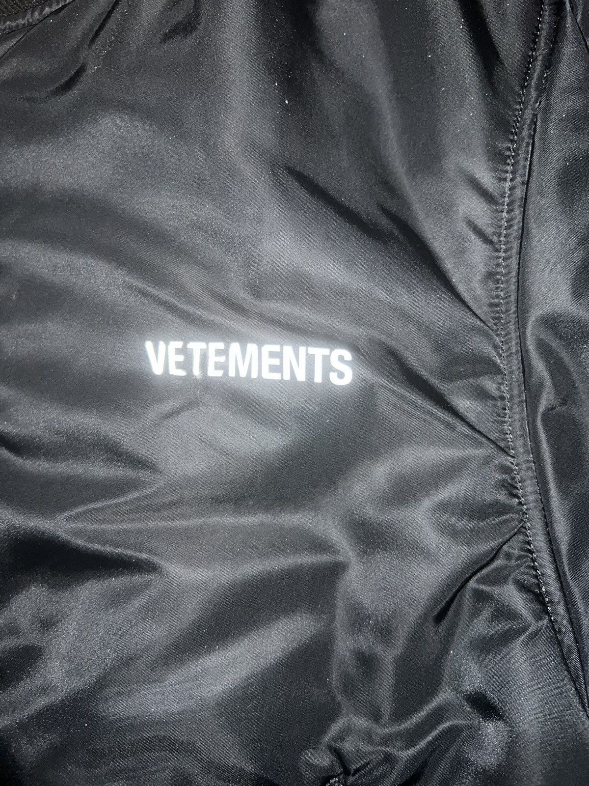Alpha Industries × Vetements Vetements SS18 Reversible Emoji Bomber Size US XS / EU 42 / 0 - 11 Thumbnail