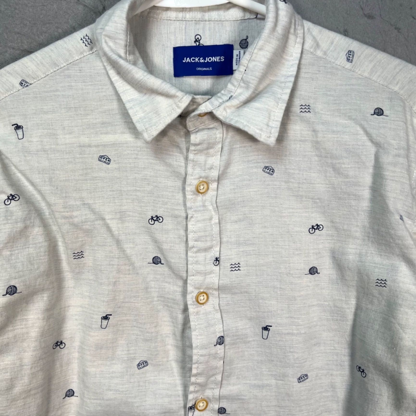 Jack & Jones JACK & JONES Mens Medium White Long Sleeve Button-Up Shirt w/ Blue Graphic Print Shirt Size US M / EU 48-50 / 2 - 6 Thumbnail