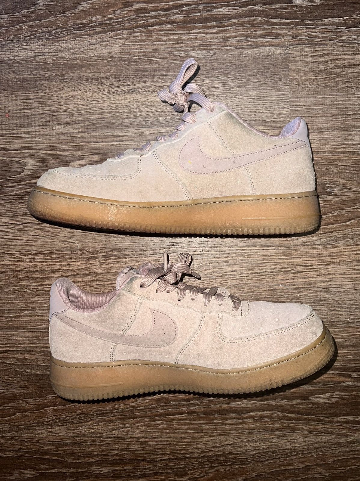 Nike Air Force 1 ‘07 LV8 Suede Size US 9 / EU 42 - 2 Thumbnail