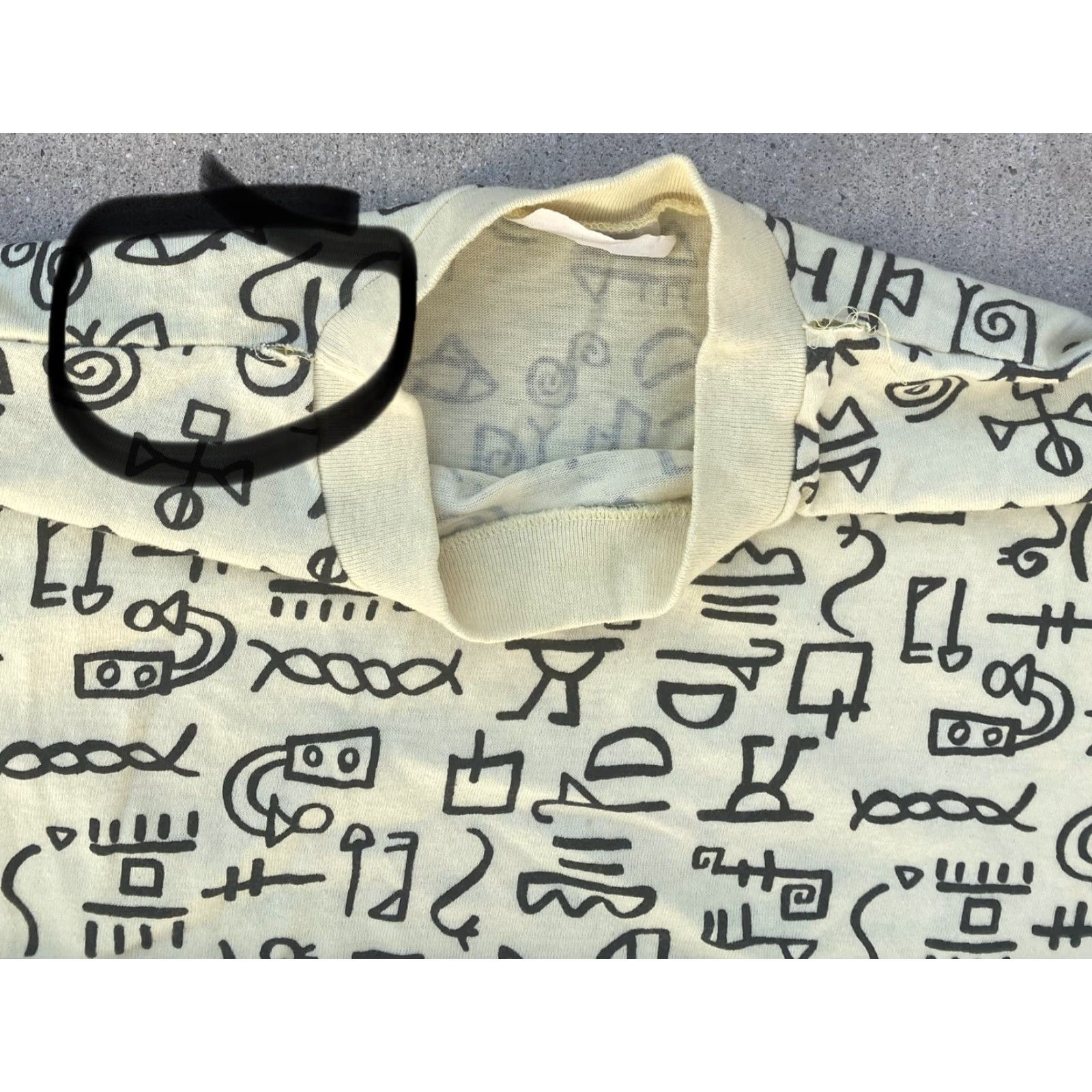 Vintage VINTAGE Geometric Graphic Tee AOP Hieroglyphics T Shirt HRS Rollerprints 80s Mens One Size Yellow Graphic Print 1980s 80s Size US M / EU 48-50 / 2 - 4 Thumbnail