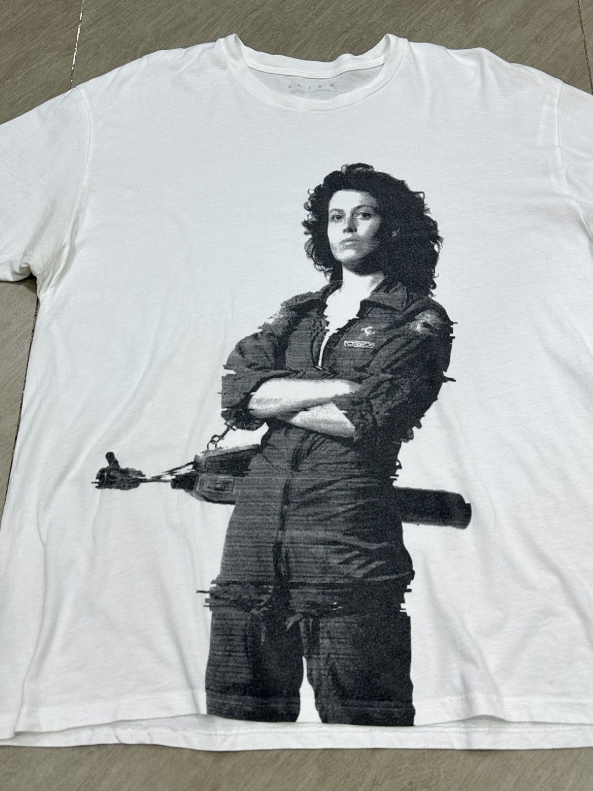 Other ALIEN Mondo Alien day 4.26.16 Sigourney Weaver promo Tshirt Size US XXL / EU 58 / 5 - 3 Thumbnail