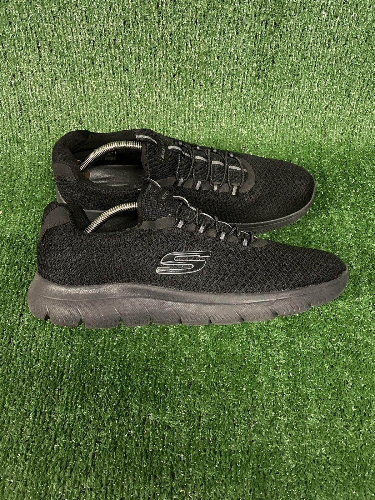 SKECHERS Summits Skechers Size US 11 / EU 44 - 1 Thumbnail