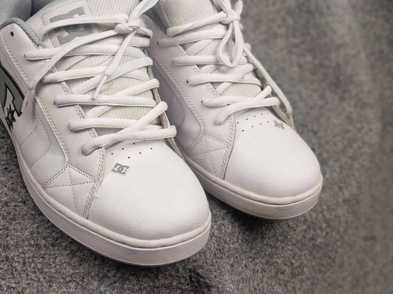 DC DC scarpe Net court graffik Oversized Sneakers Vintage Y2K Size US 13 / EU 46 - 20 Thumbnail