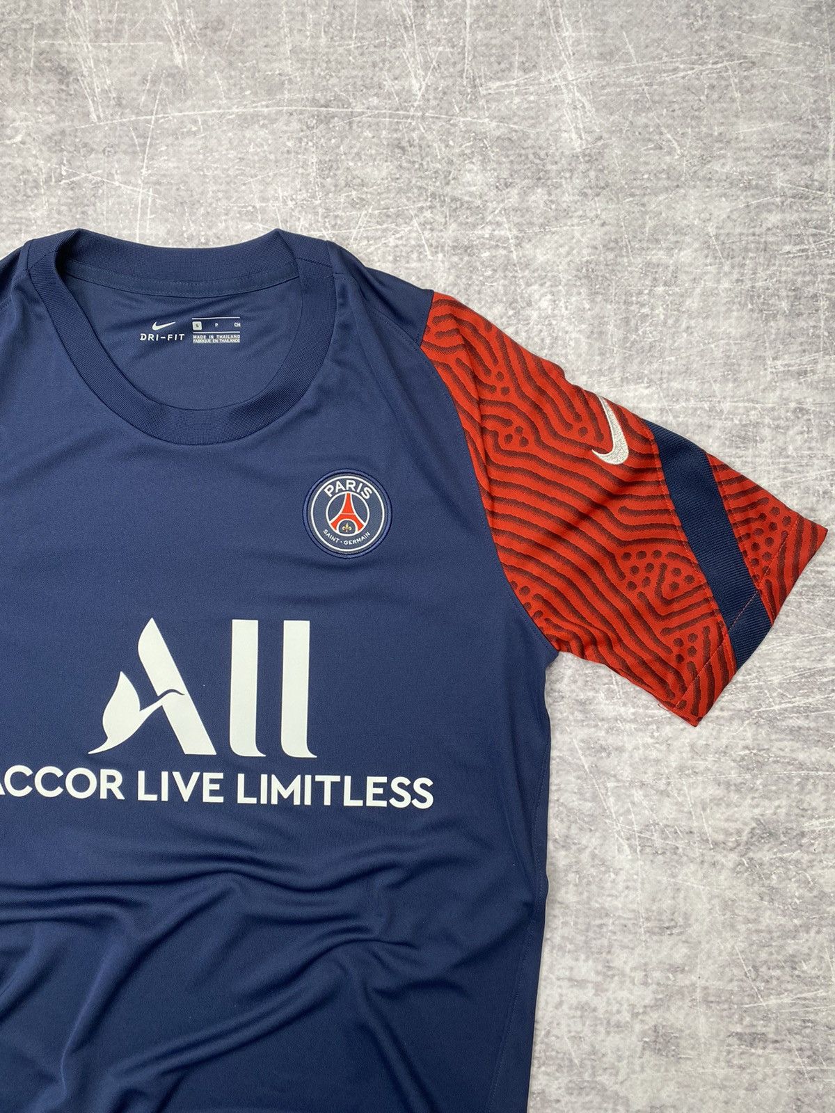 Nike Nike PSG soccer football jersey Size US S / EU 44-46 / 1 - 2 Thumbnail