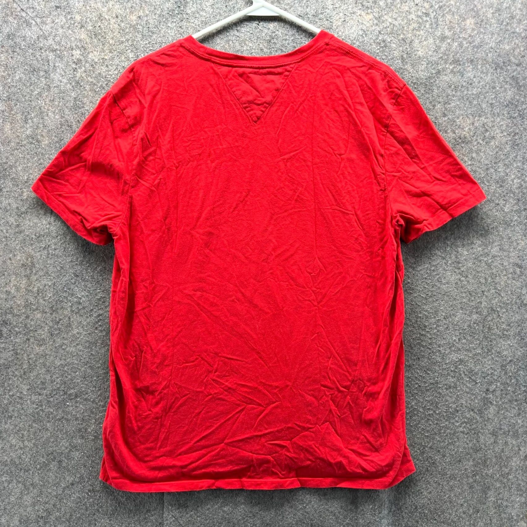 Tommy Hilfiger VINTAGE Tommy Hilfiger Shirt Men Large Red Crewneck Logo Printed Tee Crewneck Cotton XL? (original size L) Size US L / EU 52-54 / 3 - 2 Thumbnail