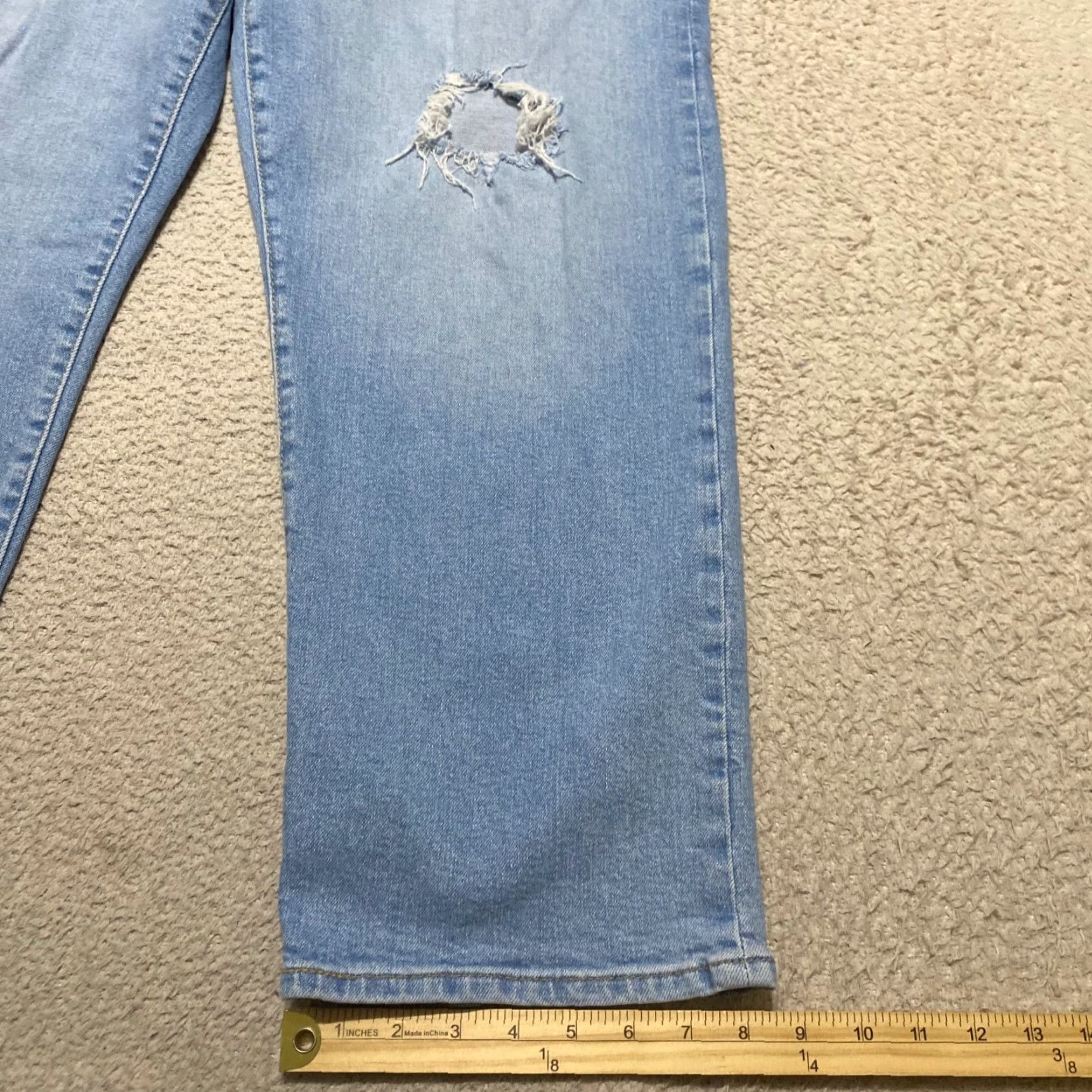 Levi's Levi's Jeans Women's 32 Blue Denim Medium Wash Distressed Ankle 5-Pocket Regular Rise High Button Size 24" / US 00 / IT 34 - 5 Thumbnail