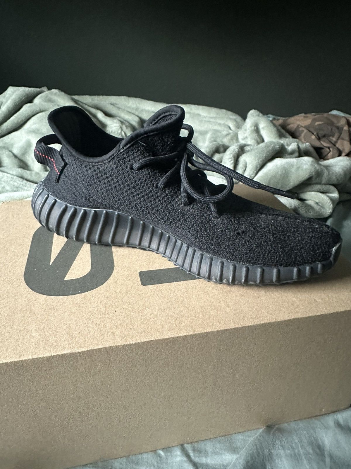 Adidas × Kanye West × Yeezy 2022 Adidas Yeezy 350 V2 B/RED Size US 9 / EU 42 - 3 Thumbnail