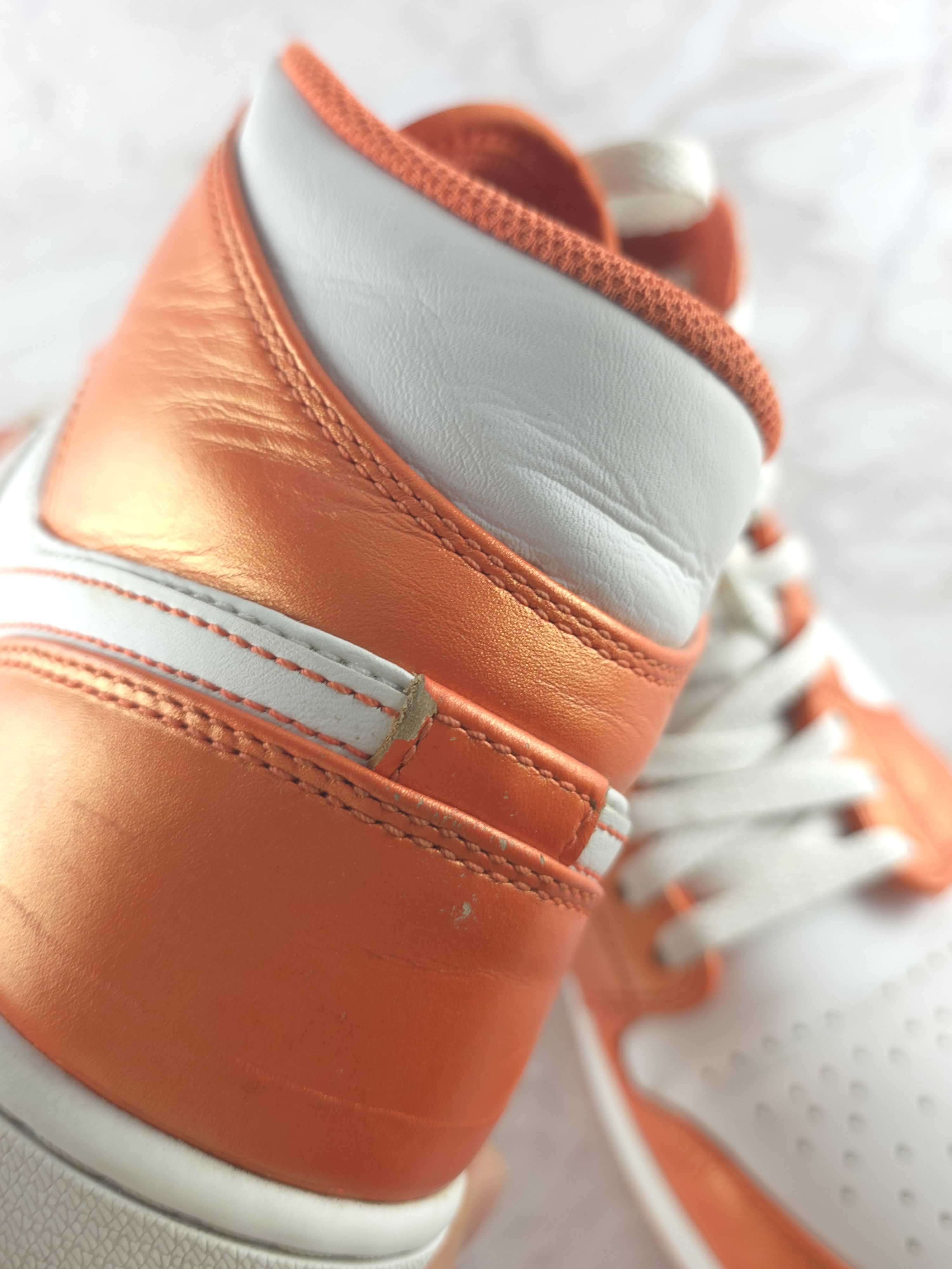 Jordan Brand Nike Jordan 1 Mid Metallic Orange Size US 11 / EU 44 - 10 Thumbnail