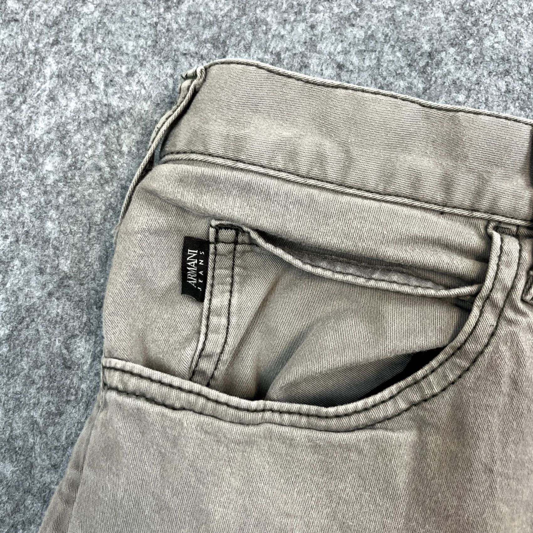 Vintage Armani Jeans Jeans Regular 30 30 Medium Wash Grey Stretch J21 Mens Slim Straight 5-Pocket Denim Cotton Elastane Vintage No Size US 30 / EU 46 - 7 Thumbnail