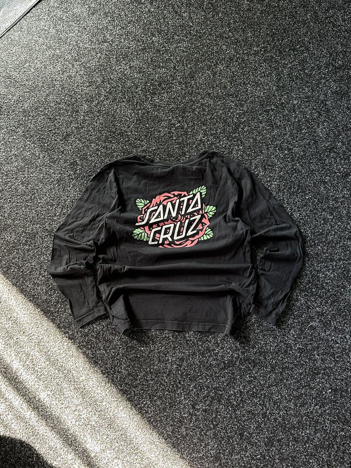 Santa Cruz Skateboards 🚨 VINTAGE RARE SANTA CRUZ ROSES BIG LOGO LONG SKATE y2k Size US S / EU 44-46 / 1 - 1 Thumbnail