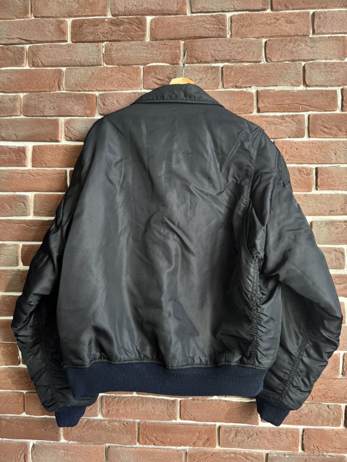 Vintage 00s Ma1 Flyer black Vintage Bomber Jacket Oversize Size US XL / EU 56 / 4 - 2 Thumbnail