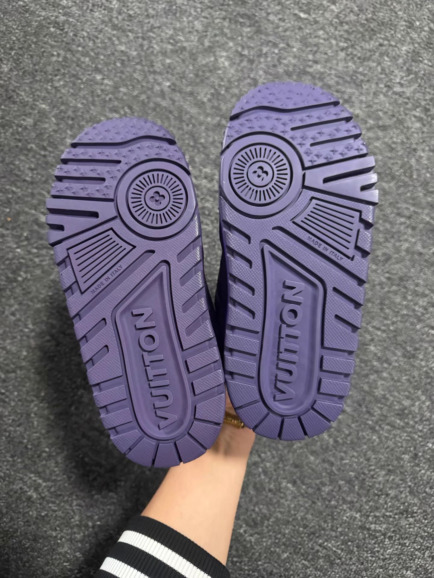 Louis Vuitton Louis Vuitton Trainer Purple Low-Top Sneakers K13 Size US 6.5 / IT 36.5 - 6 Thumbnail