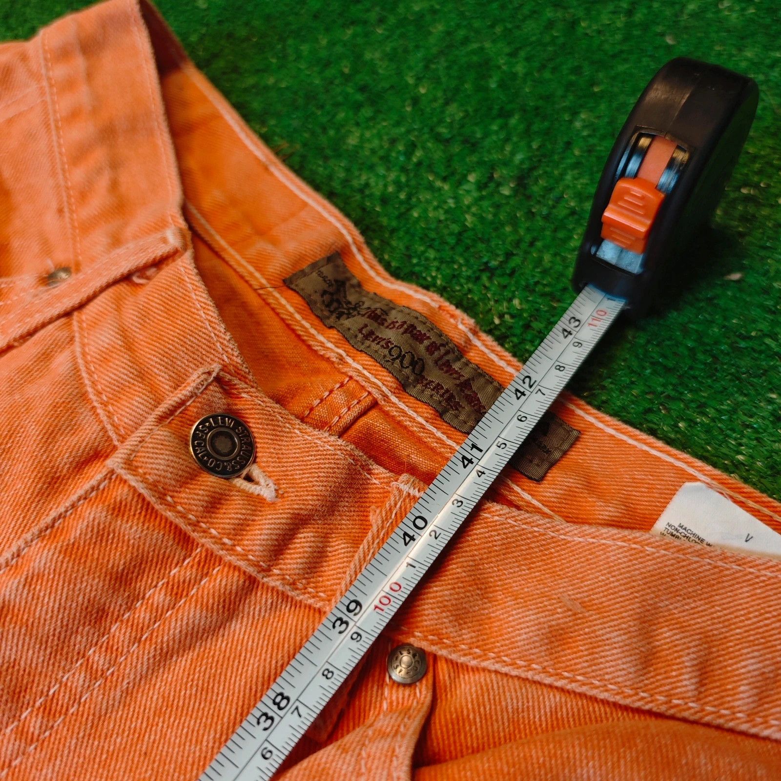 Levi's Vintage Clothing Vintage Levi's 900 Jeans womens 26 Orange 90s drip rare Size 26" / US 2 / IT 38 - 16 Thumbnail
