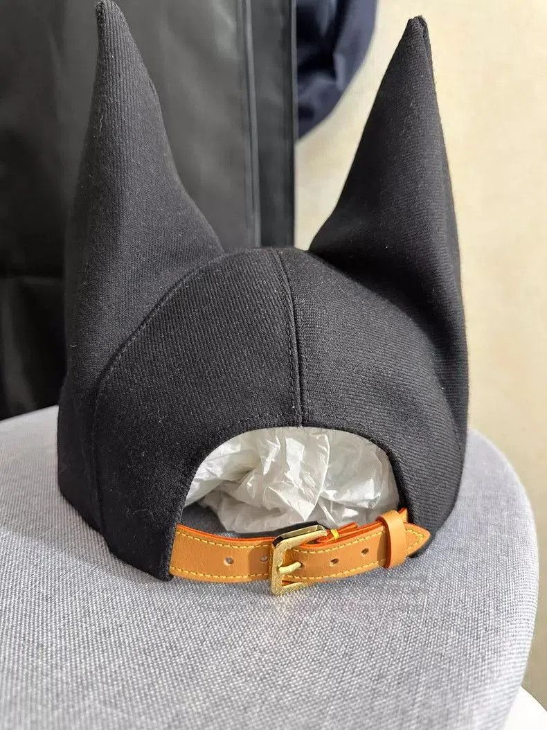 Louis Vuitton Louis Vuitton Bat Ear Baseball Cap. Size ONE SIZE - 2 Thumbnail