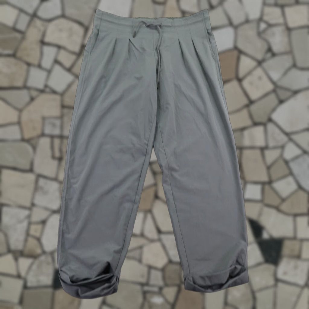 Prana VINTAGE Prana Pants Womens L Gray Windbreaker Tapered Joggers Athletic Workout Trail Size 33" - 1 Thumbnail