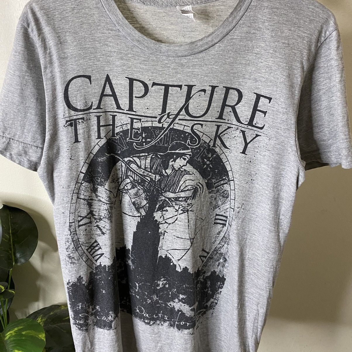 Vintage Vintage Y2K Capture The Sky Art T Shirt Size US S / EU 44-46 / 1 - 2 Thumbnail