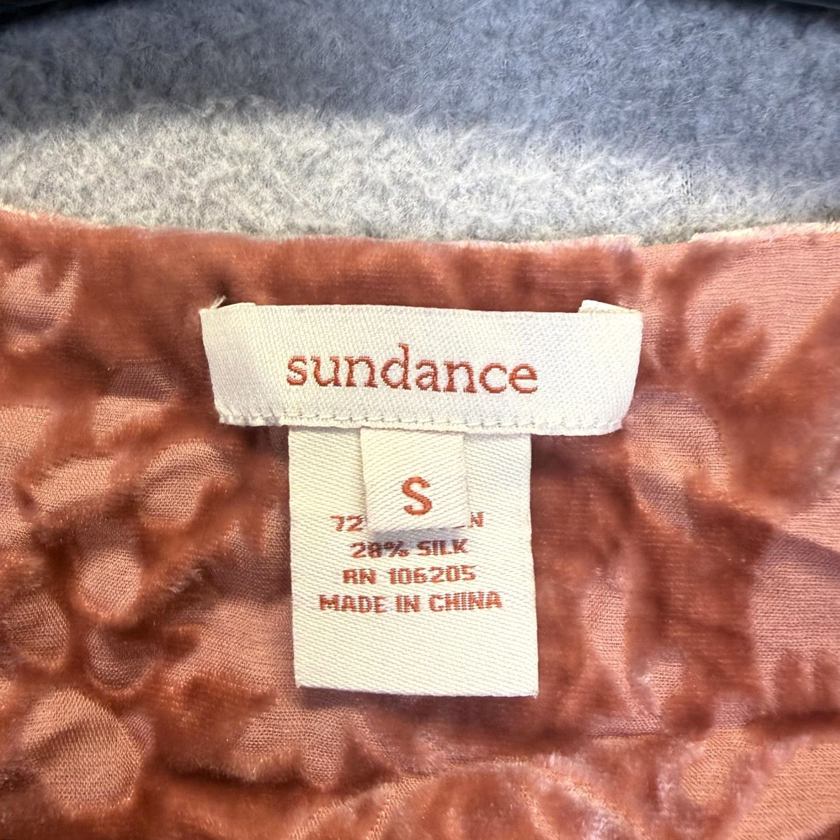 Vintage Sundance Blouse Velvet Tunic Top Women S Dusty Rose Pink Burnout Jewell Rust Velvet Tunic Top Womens Size Small Size S / US 4 / IT 40 - 2 Thumbnail