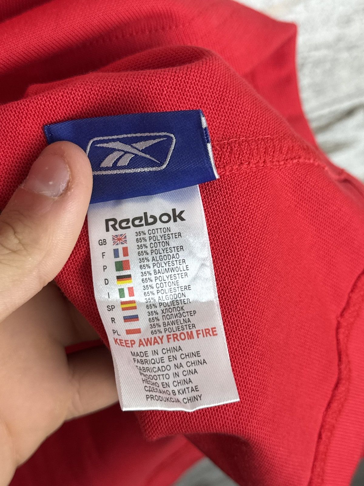 Reebok Mens Vintage Reebok 00s Wales rugby shirt jersey sweatshirt Size US L / EU 52-54 / 3 - 12 Thumbnail