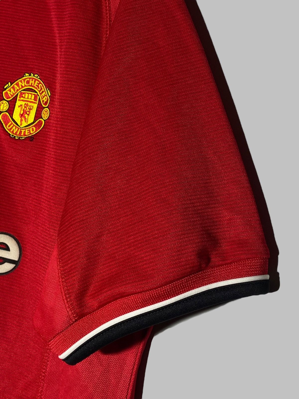 Umbro Vintage Umbro Manchester United 2000/01 Home Football Shirt Size US M / EU 48-50 / 2 - 12 Thumbnail