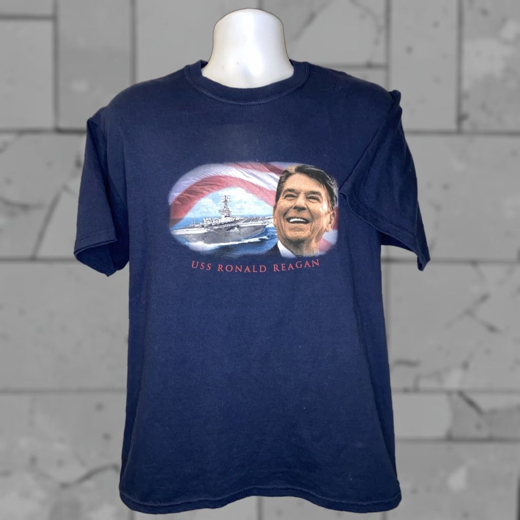 Vintage Presidential Brand Men's Blue Graphic T-Shirt Size L Size US L / EU 52-54 / 3 - 1 Thumbnail