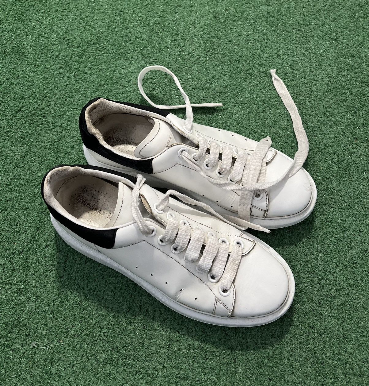 Alexander McQueen Alexander McQueen Sneakers White Leather Shoes Size US 10.5 / IT 40.5 - 4 Thumbnail